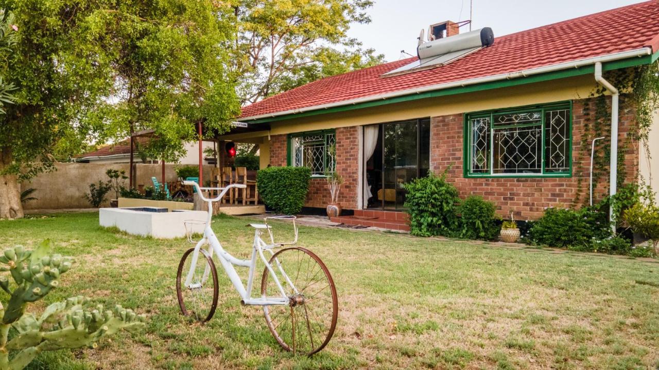 Birdville BNB Guest House Gaborone Extérieur photo