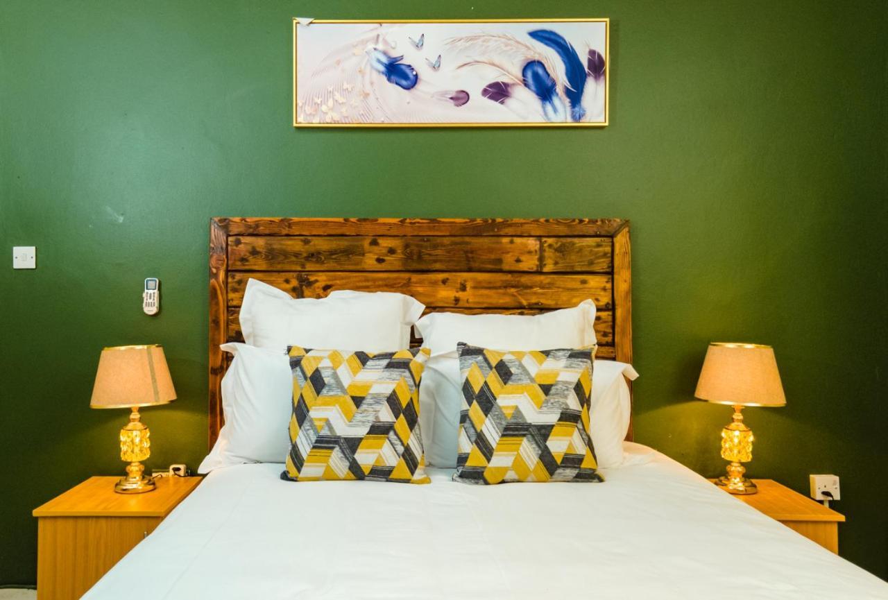 Birdville BNB Guest House Gaborone Extérieur photo