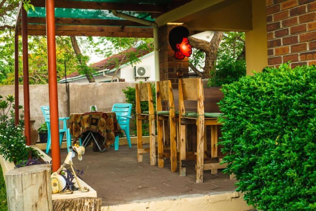 Birdville BNB Guest House Gaborone Extérieur photo