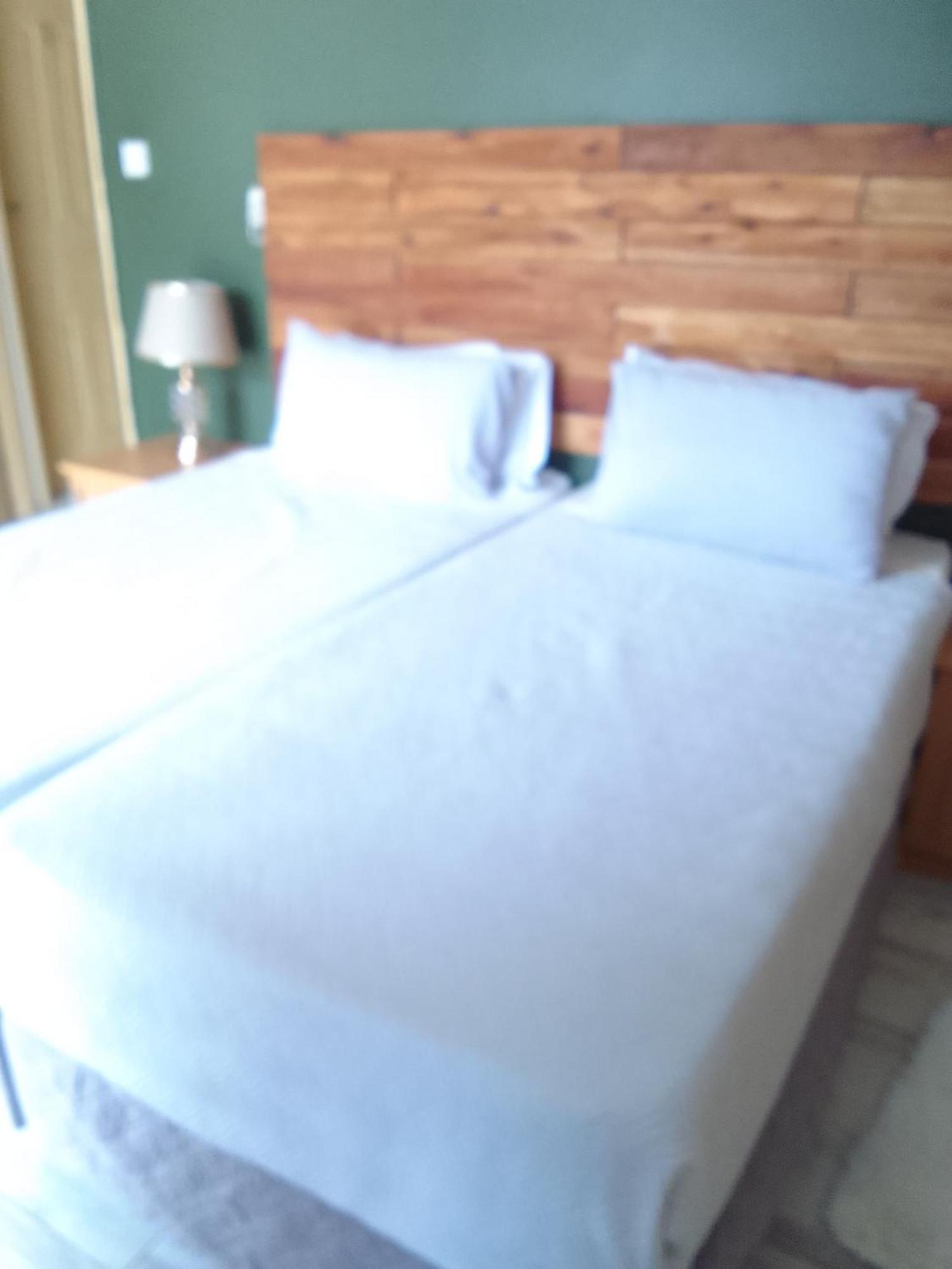 Birdville BNB Guest House Gaborone Extérieur photo