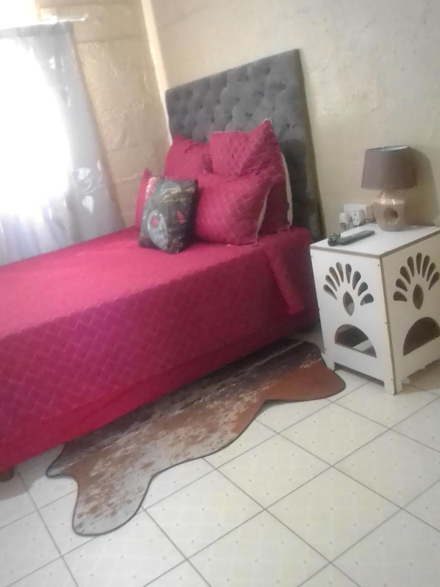 Birdville BNB Guest House Gaborone Extérieur photo