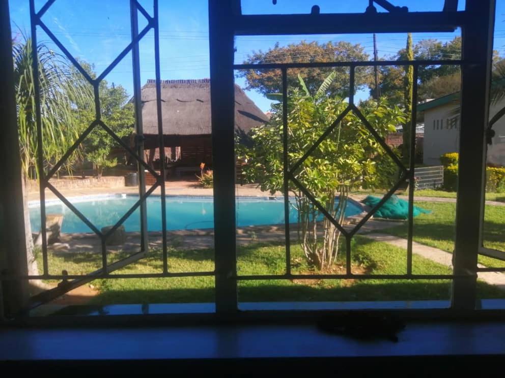 Birdville BNB Guest House Gaborone Extérieur photo